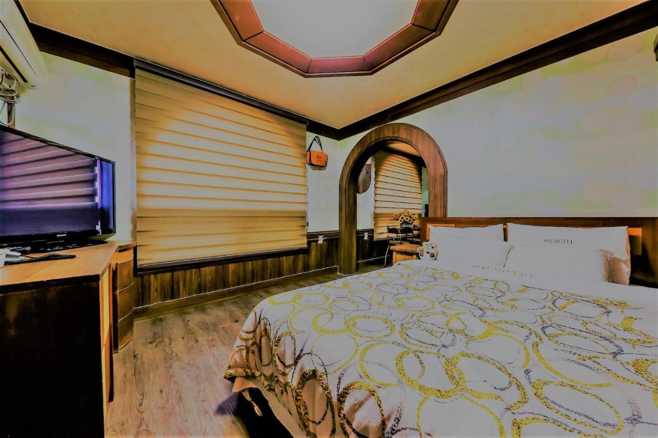 Pine Motel Борьонг Екстериор снимка