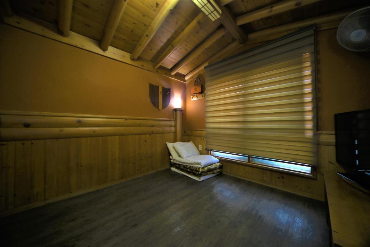 Pine Motel Борьонг Екстериор снимка