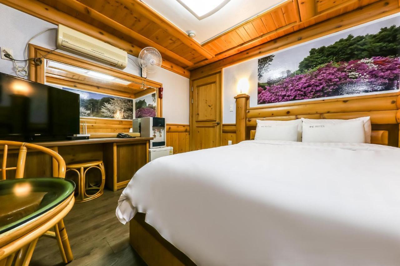 Pine Motel Борьонг Екстериор снимка